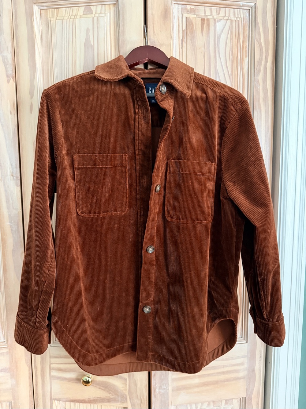Gap corduroy shacket / shirt jacket